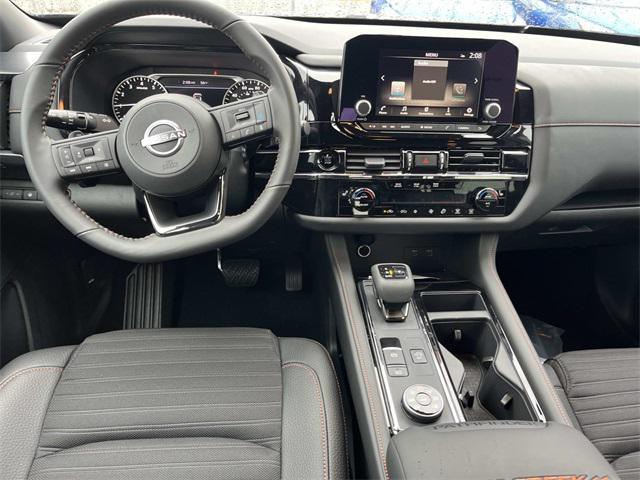 new 2025 Nissan Pathfinder car, priced at $38,977