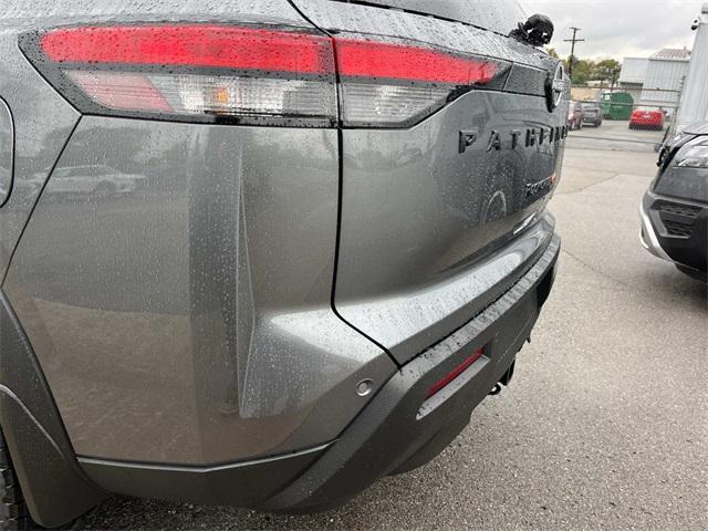 new 2025 Nissan Pathfinder car, priced at $38,977