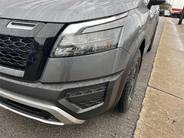 new 2025 Nissan Pathfinder car, priced at $38,977