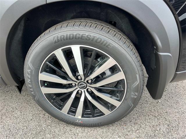 new 2025 Nissan Pathfinder car, priced at $48,416