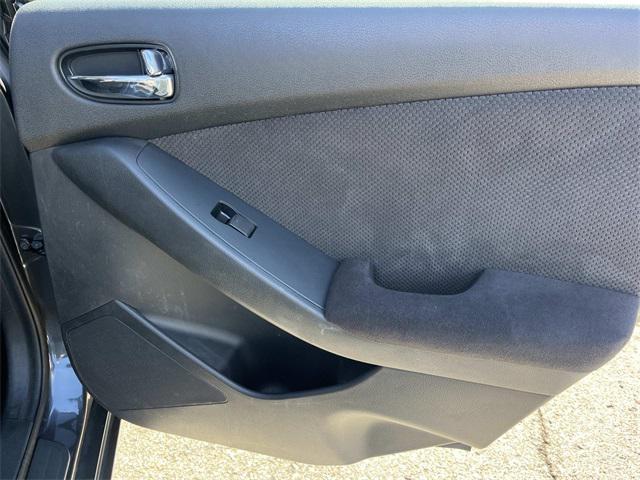 used 2009 Nissan Altima car, priced at $7,822