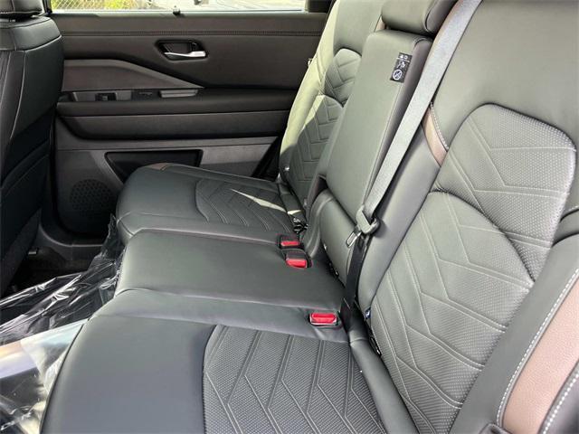 new 2025 Nissan Pathfinder car, priced at $46,885