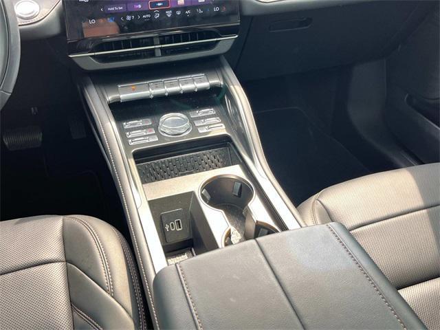 used 2024 Lincoln Nautilus car, priced at $48,151