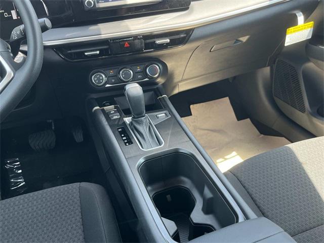 new 2025 Nissan Kicks car, priced at $22,250