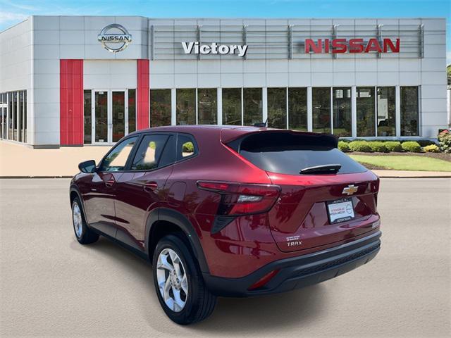 used 2024 Chevrolet Trax car, priced at $21,671