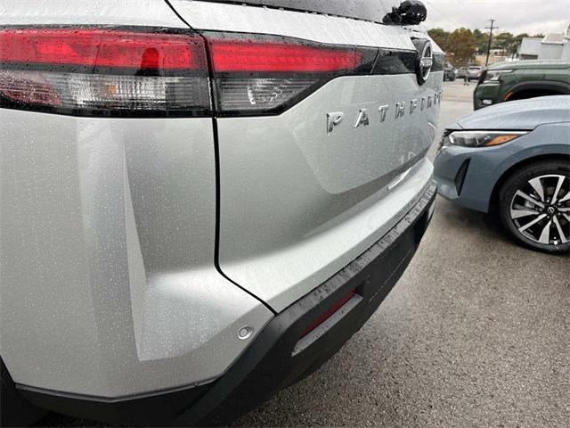 new 2025 Nissan Pathfinder car, priced at $34,490