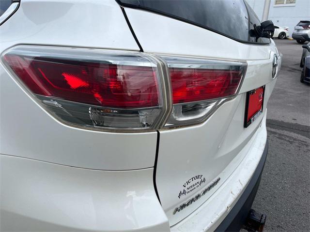 used 2015 Toyota Highlander car, priced at $22,023