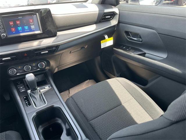 new 2025 Nissan Kicks car, priced at $22,083
