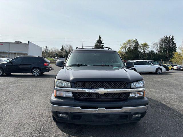 used 2006 Chevrolet Avalanche car, priced at $6,500