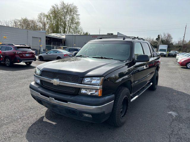 used 2006 Chevrolet Avalanche car, priced at $6,900