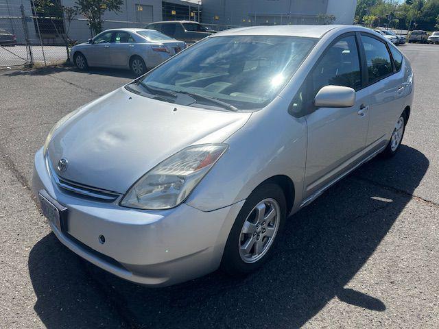 used 2005 Toyota Prius car, priced at $2,900
