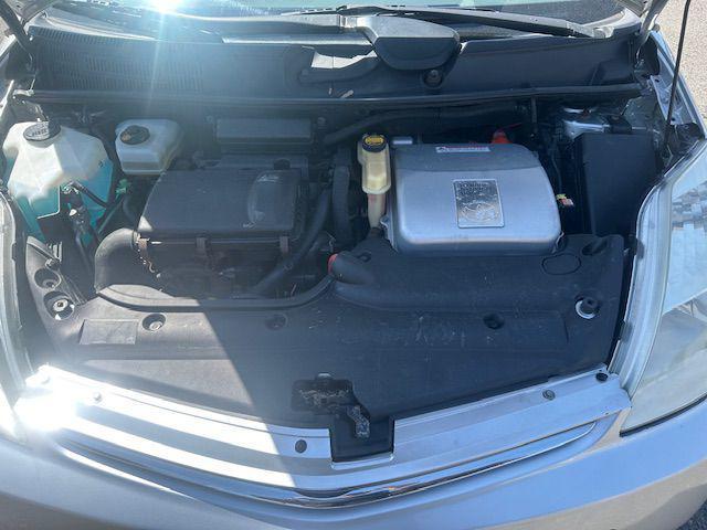 used 2005 Toyota Prius car, priced at $2,900