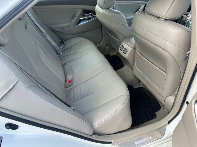 used 2007 Toyota Camry Hybrid car, priced at $5,900