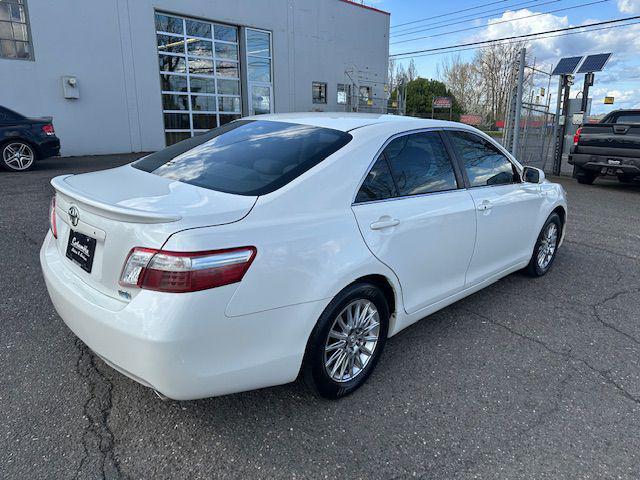 used 2007 Toyota Camry Hybrid car, priced at $5,900