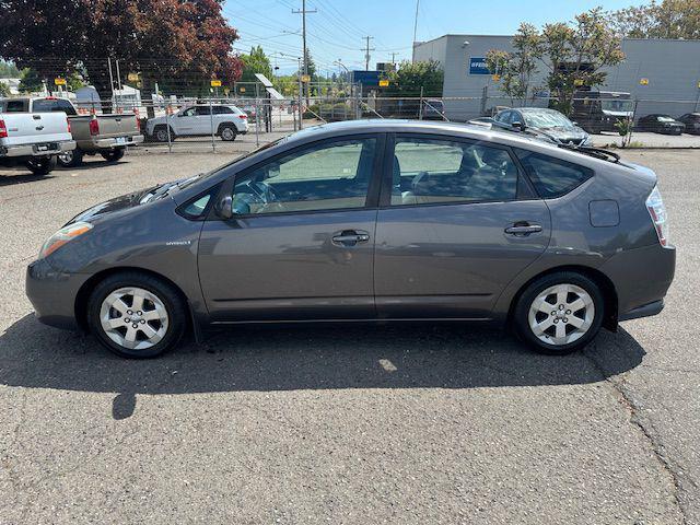 used 2007 Toyota Prius car, priced at $3,700