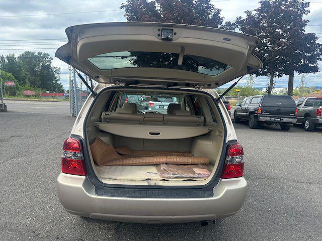 used 2004 Toyota Highlander car, priced at $8,900