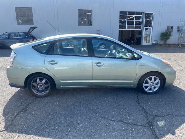 used 2007 Toyota Prius car, priced at $6,900