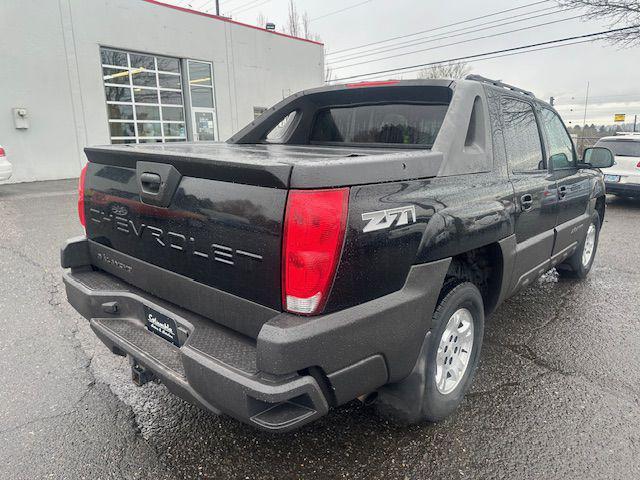 used 2003 Chevrolet Avalanche car, priced at $5,500