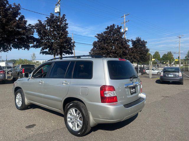 used 2006 Toyota Highlander Hybrid car, priced at $5,500