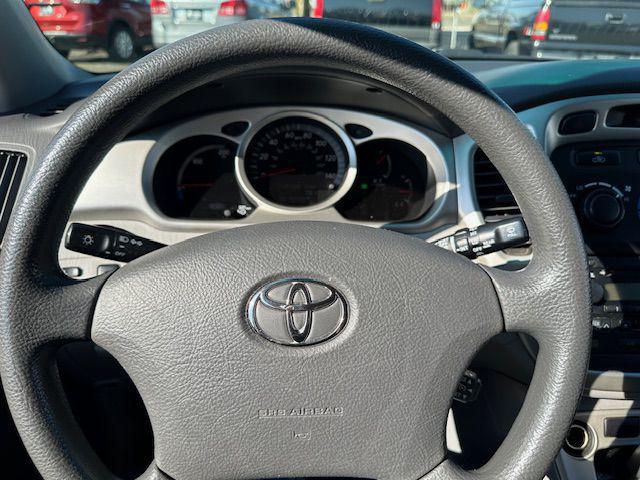 used 2006 Toyota Highlander Hybrid car, priced at $5,500