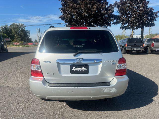 used 2006 Toyota Highlander Hybrid car, priced at $5,500