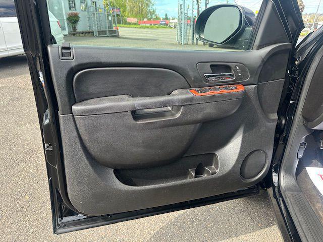 used 2014 Chevrolet Suburban car, priced at $7,900