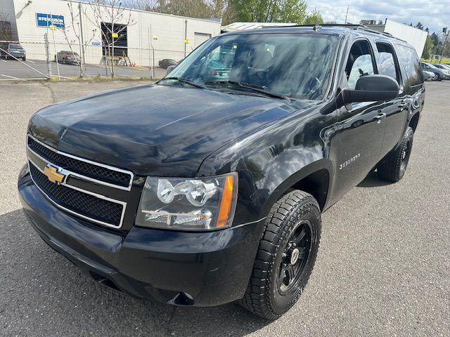 used 2014 Chevrolet Suburban car, priced at $7,900