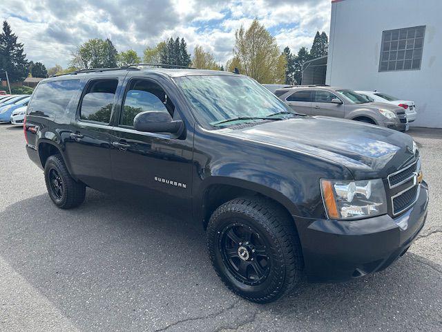 used 2014 Chevrolet Suburban car, priced at $7,900