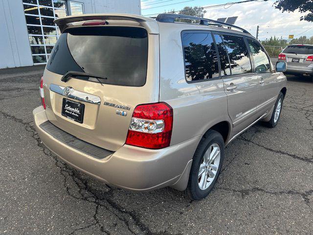used 2007 Toyota Highlander Hybrid car, priced at $2,900