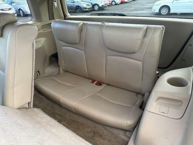 used 2007 Toyota Highlander Hybrid car, priced at $2,900