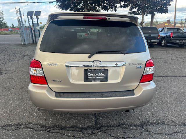 used 2007 Toyota Highlander Hybrid car, priced at $2,900