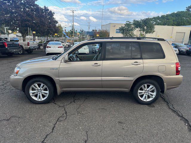 used 2007 Toyota Highlander Hybrid car, priced at $2,900