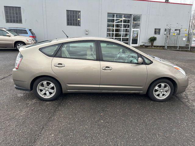 used 2004 Toyota Prius car, priced at $2,500