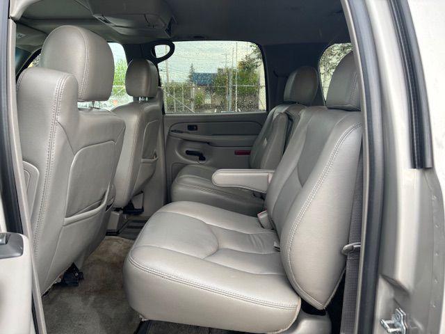 used 2004 Chevrolet Suburban car, priced at $4,900