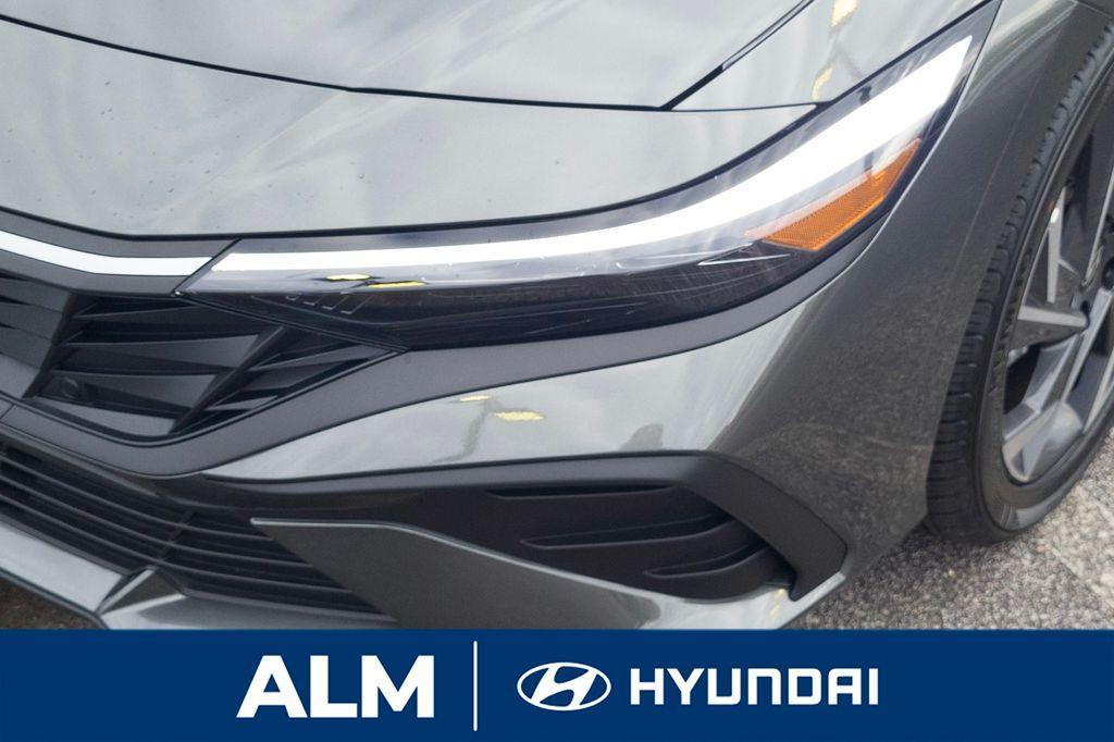 new 2025 Hyundai Elantra car, priced at $22,911