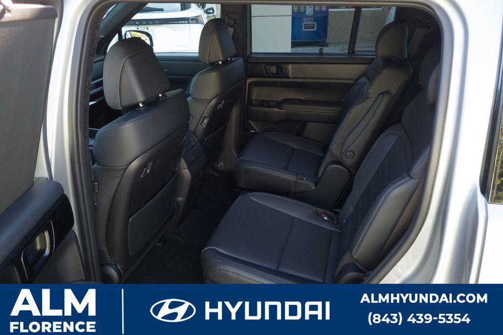 new 2025 Hyundai Santa Fe HEV car, priced at $46,995