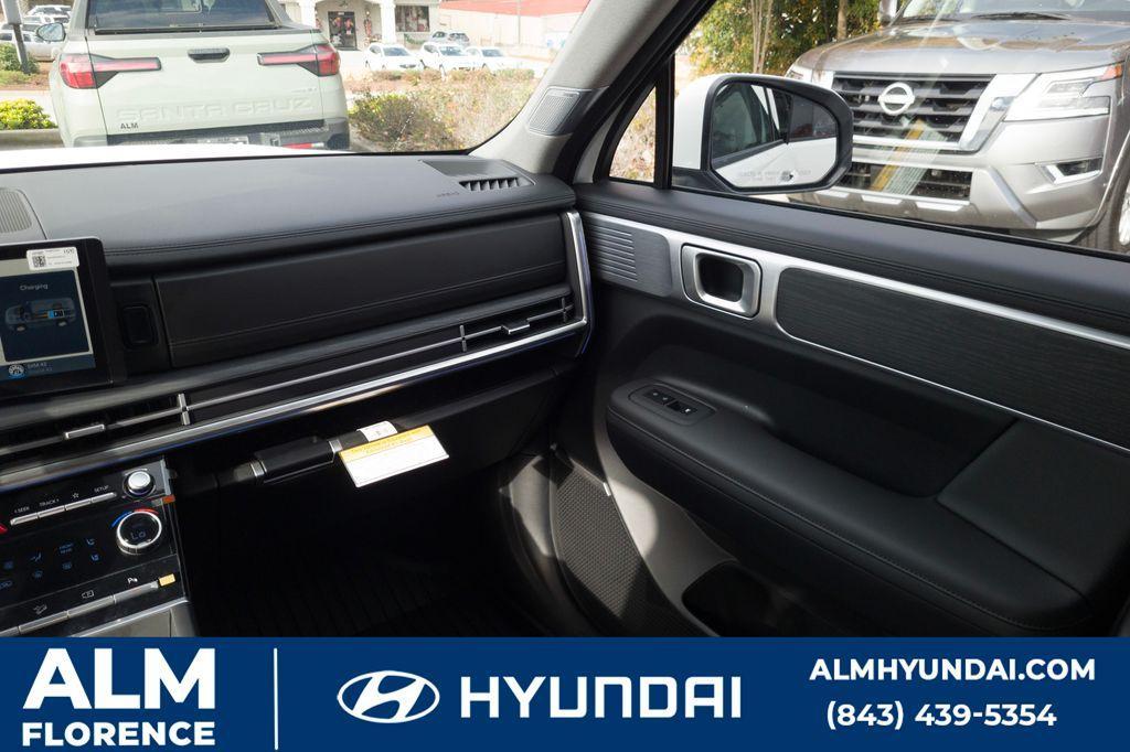 new 2025 Hyundai Santa Fe HEV car, priced at $44,995