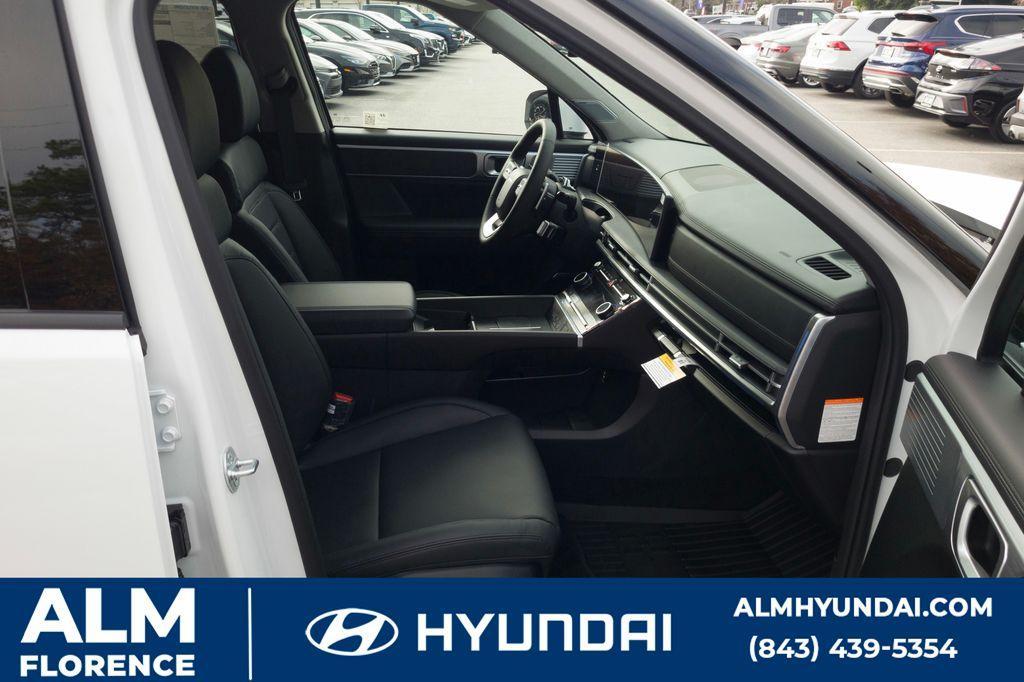 new 2025 Hyundai Santa Fe HEV car, priced at $44,995