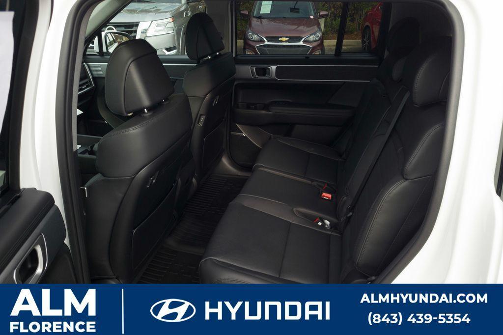 new 2025 Hyundai Santa Fe HEV car, priced at $44,995