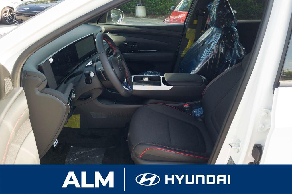 new 2025 Hyundai TUCSON Hybrid car, priced at $36,995