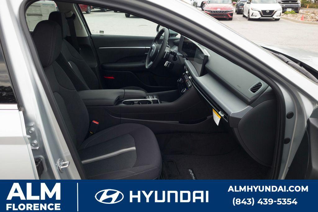 new 2024 Hyundai Sonata car, priced at $28,795