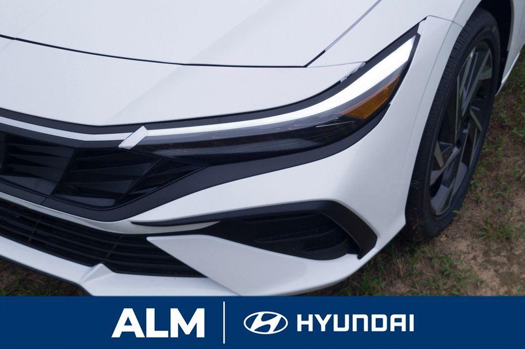 new 2025 Hyundai ELANTRA HEV car, priced at $26,328