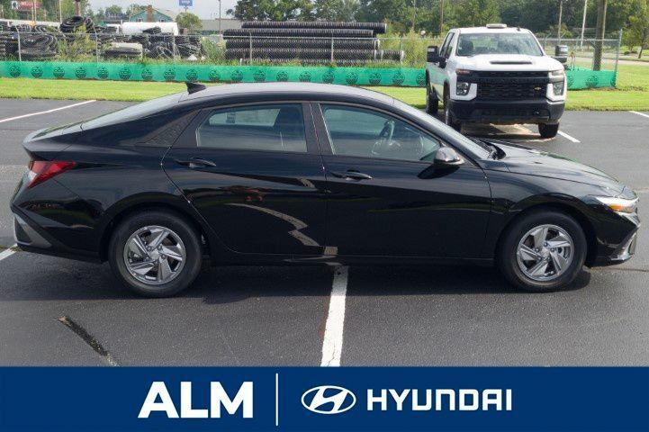 new 2025 Hyundai Elantra car, priced at $22,319