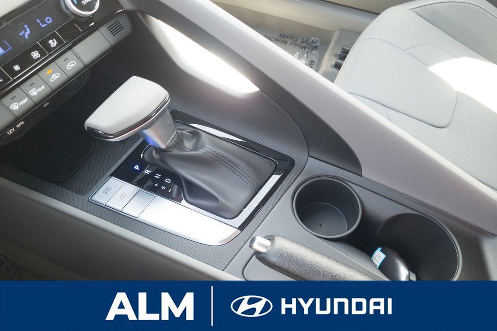 new 2025 Hyundai Elantra car, priced at $21,995