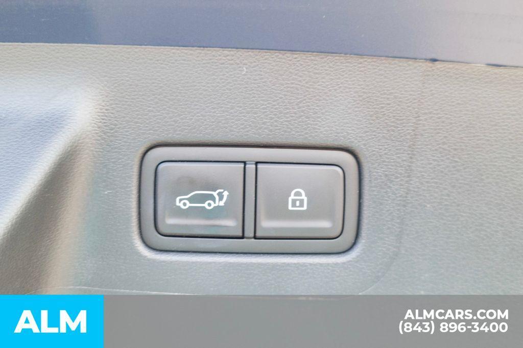 used 2025 Hyundai Santa Fe car, priced at $30,220
