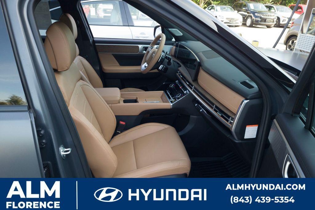 new 2025 Hyundai Santa Fe HEV car, priced at $44,995