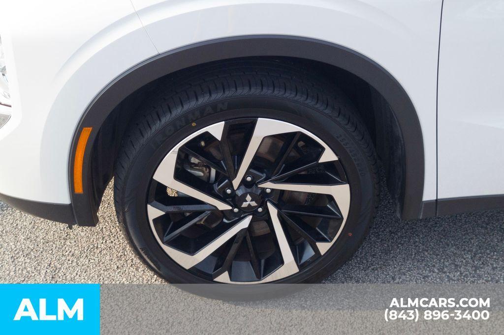 used 2024 Mitsubishi Outlander car, priced at $23,920
