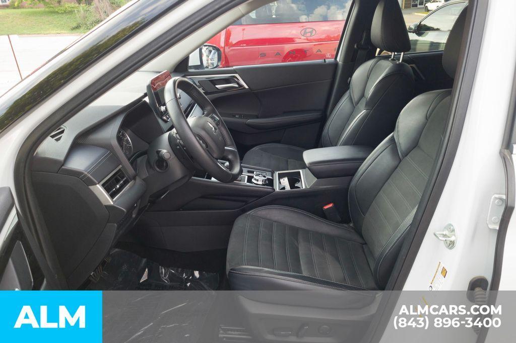 used 2024 Mitsubishi Outlander car, priced at $23,920