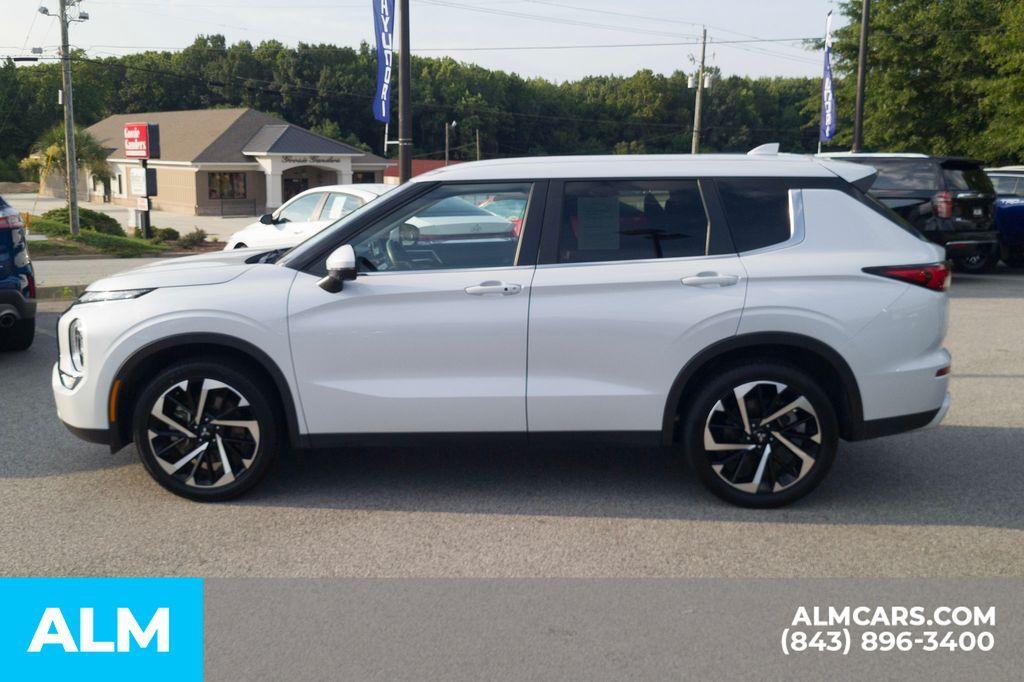 used 2024 Mitsubishi Outlander car, priced at $23,920