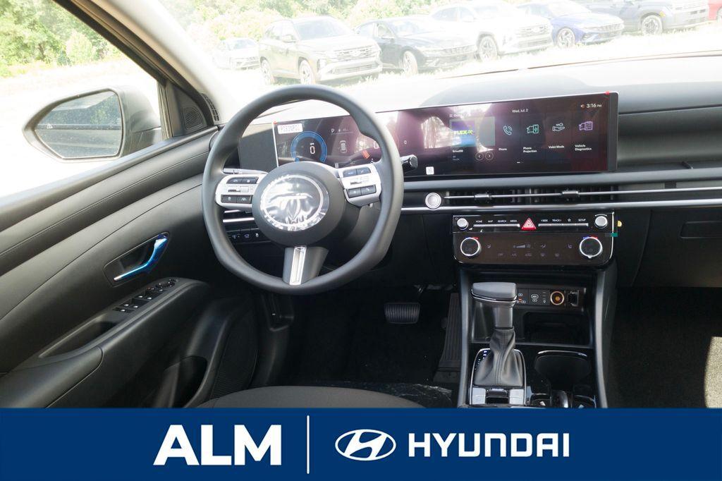 new 2025 Hyundai Tucson car, priced at $28,995